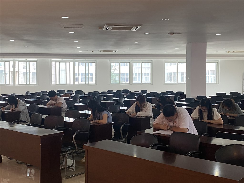 基礎知識測試比賽現場.jpg