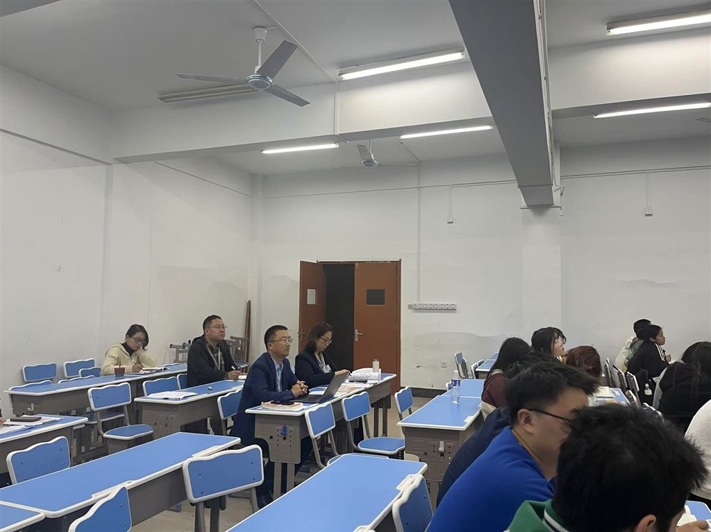 聽(tīng)課2.jpg